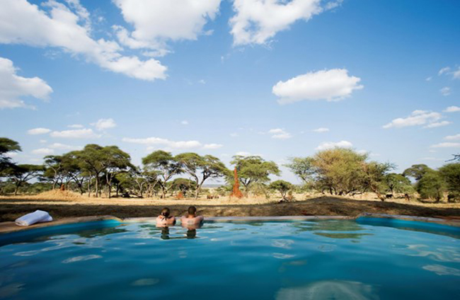Hồ bơi Sanctuary Swala, Tanzania

Bể bơi Sanctuary Swala tại công viên quốc gia Tarangire của Tanzania là nơi lý tưởng cho những ai yêu thiên nhiên hoang dã. Ngoài bể bơi, du khách tới đây được sống trong những căn lều xa xỉ đặt giữa thiên nhiên.
