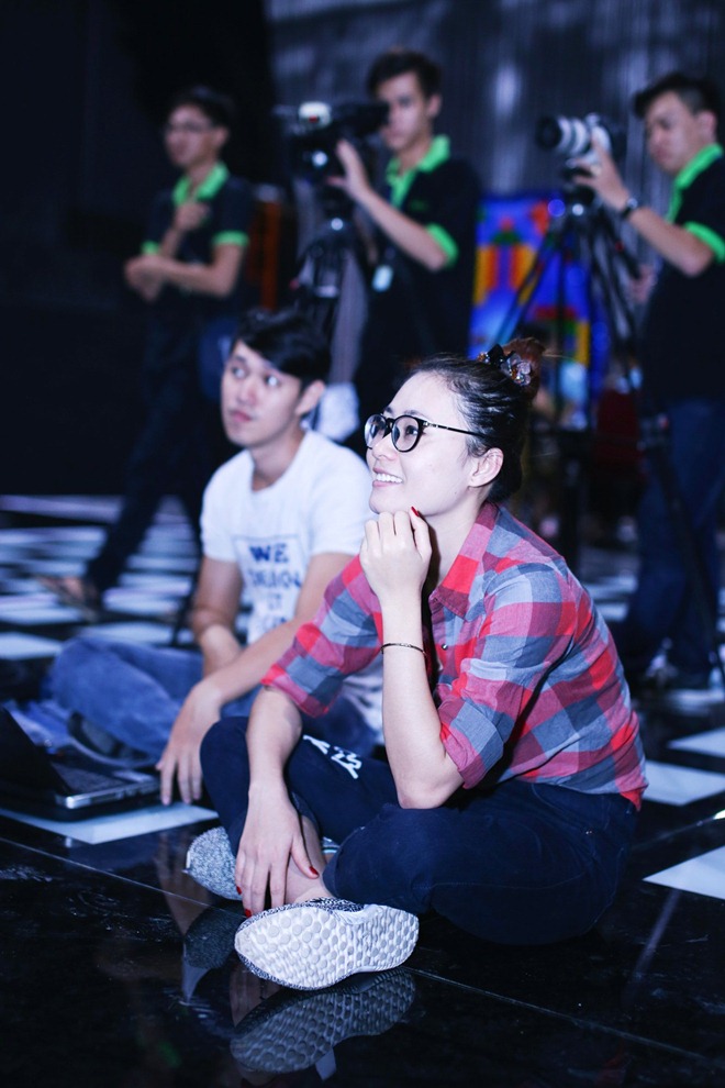 Ốc Thanh Vân, Đại Nghĩa trưng đầy lá lên người khi ngồi ghế giám khảo - 5