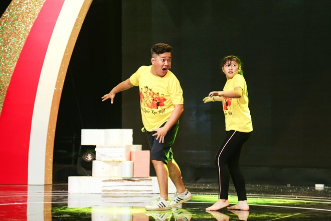 Ốc Thanh Vân, Đại Nghĩa trưng đầy lá lên người khi ngồi ghế giám khảo - 9