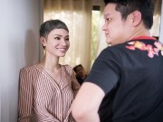 Làng sao - Ông xã đại gia đến tận phim trường chăm sóc Trà My Idol