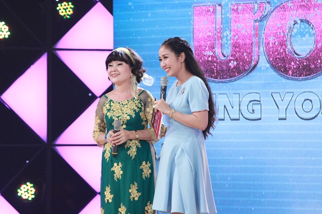 Lời bộc bạch nhớ mẹ của 3 bé mồ côi khiến Trấn Thành - Cẩm Ly - Trịnh Thăng Bình quặn đau - 11