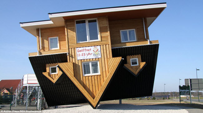 Ngôi nhà độc đáo này được hoàn thành vào năm 2011 tại Bispingen, Đức.
