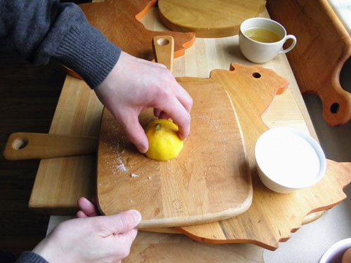 Cả nhà rước bệnh vì rửa thớt bằng nước xà phòng - 2