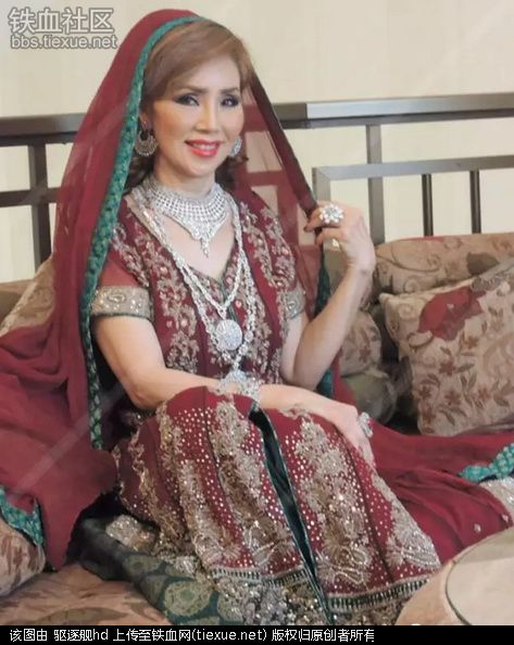 Cụ bà U60 được đại gia giàu nhất Dubai cưới làm vợ, mỗi tháng cho 7 tỷ tiêu vặt - 5