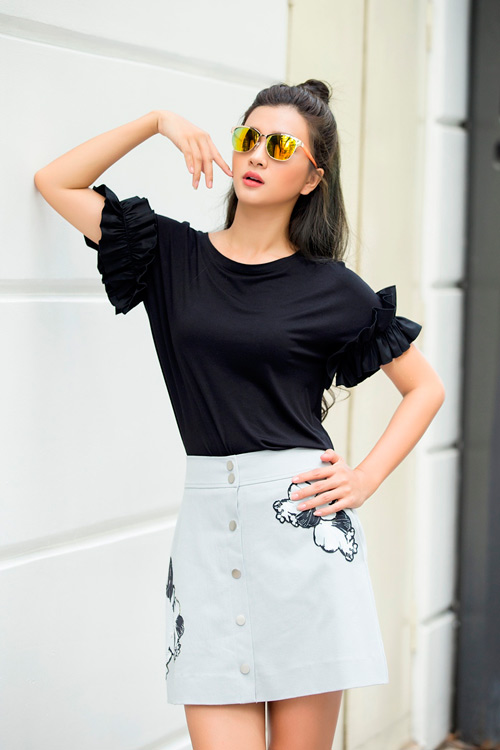 amp;#34;Gái 1 conamp;#34; Kim Tuyến trẻ đẹp xuống phố ngày hè khiến bao người ngẩn ngơ - 7