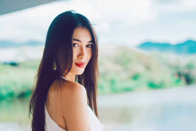 Những chiếc váy maxi đẹp thẫn thờ của Á hậu Lệ Hằng - 1