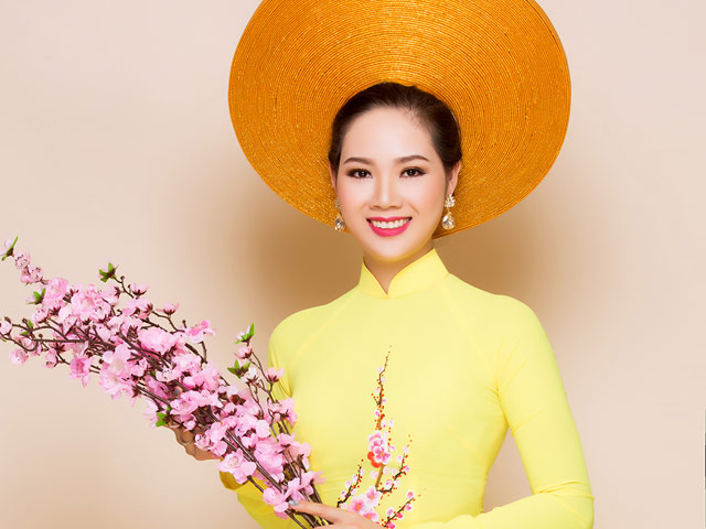 Hoa hậu bí ẩn Phạm Thị Mai Phương đẹp mặn mà dù đã có 2 con