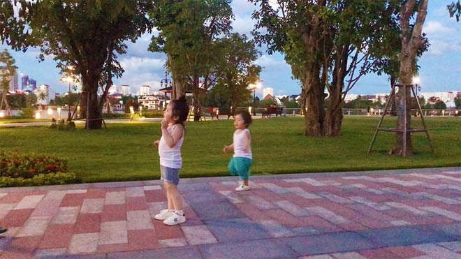 Sao Việt 24h qua: Lê Thúy được chồng xây nhà làm quà tặng - 16