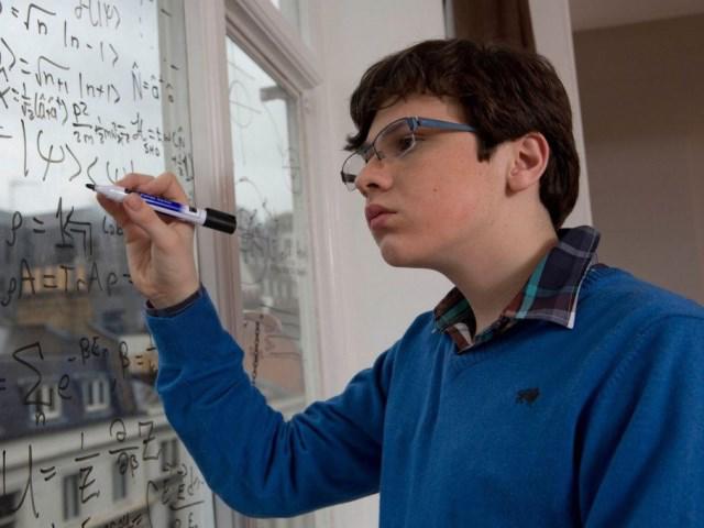 Mắc tự kỷ nhưng đều là thiên tài bẩm sinh, 4 đứa trẻ khiến cả thế giới phải ngưỡng mộ - 4