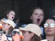 Làng sao - Ngôi sao 24/7: Harper Beckham ngáp "sái quai hàm" vì mệt mỏi do lệch múi giờ