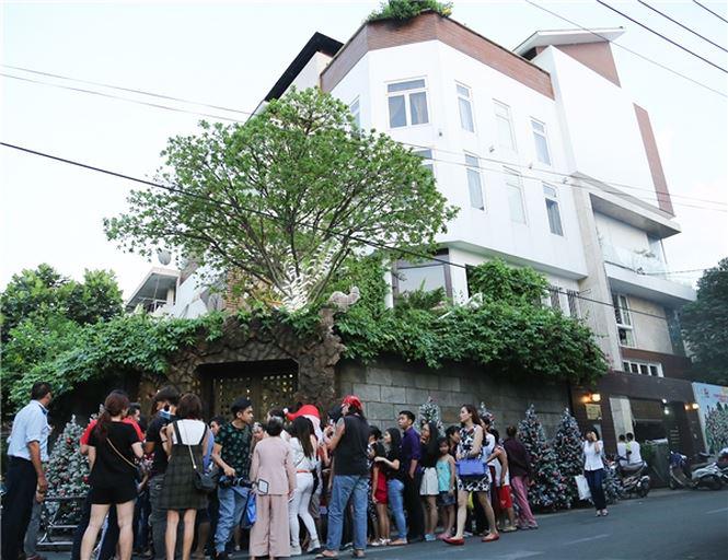 Biệt thự 60 tỷ giờ xấu đẹp ra sao mà Đàm Vĩnh Hưng muốn đập hết ra làm lại? - 1