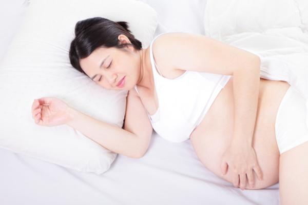 Mẹ bầu đăng ảnh tưởng chân xuống máu, bác sĩ nói amp;#34;đi khám ngay kẻo nguyamp;#34; - 5
