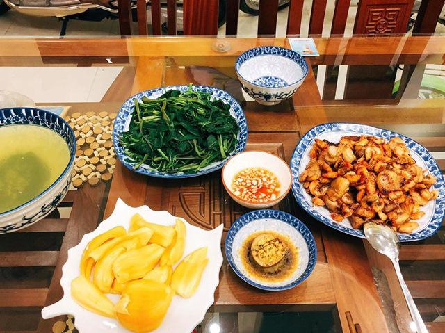 Chồng, con ghét cơm quán, vợ đảm ngày nào cũng vào bếp nấu nhiều bữa ăn ngon - 6