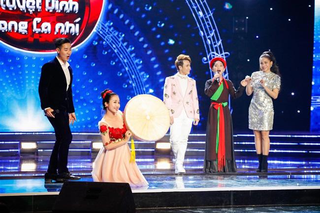 Xuất hiện cô bé xinh như Hoa hậu khiến Ốc Thanh Vân và đồng nghiệp amp;#34;phát cuồngamp;#34; - 4