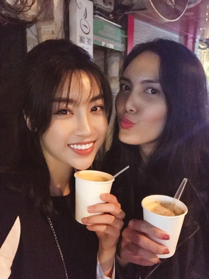 Phạm Hương, Đỗ Mỹ Linh đã thử kiểu tóc giúp amp;#34;ăn gianamp;#34; tuổi hiệu quả, còn bạn thì sao? - 12
