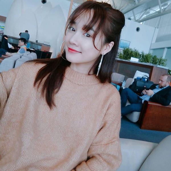 Phạm Hương, Đỗ Mỹ Linh đã thử kiểu tóc giúp amp;#34;ăn gianamp;#34; tuổi hiệu quả, còn bạn thì sao? - 5