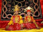 Chuyện lạ - Phong tục cưới xin kỳ lạ: Cô dâu chú rể không được đi vệ sinh 3 ngày sau khi cưới