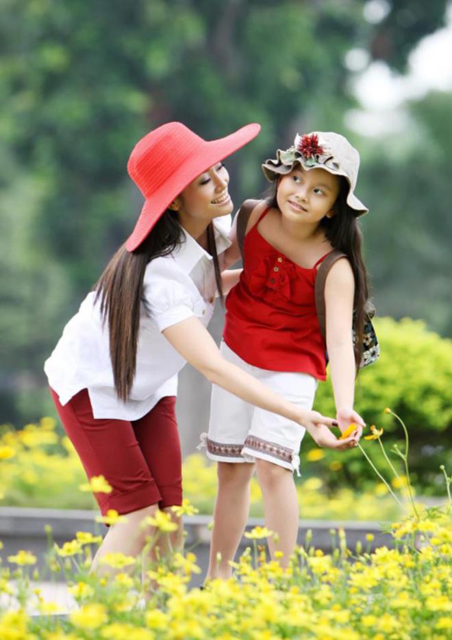 Rơi nước mắt trước nỗ lực của sao Việt giúp con thoát bệnh tâm lý, mặc cảm - 10