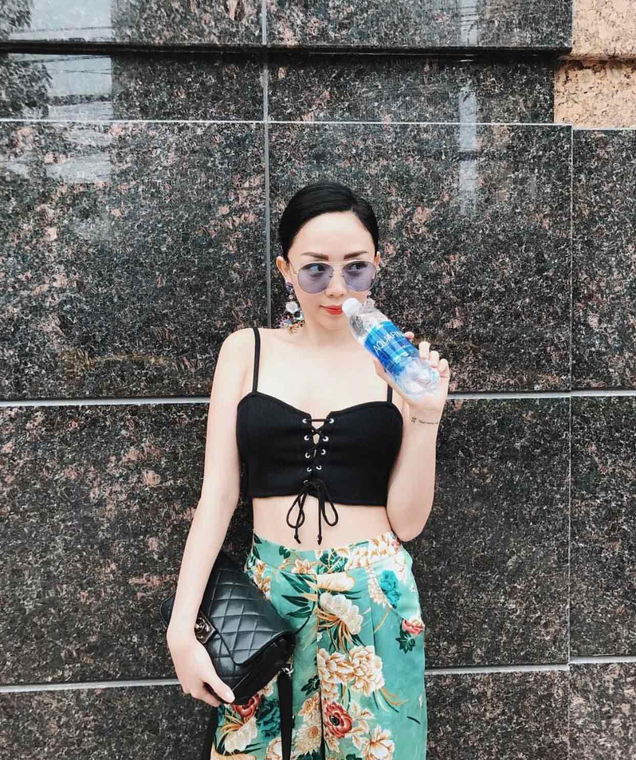 Khoe được dáng triệt để mà không lo phản cảm, bảo sao kiểu áo này được sao Việt mê thế! - 5