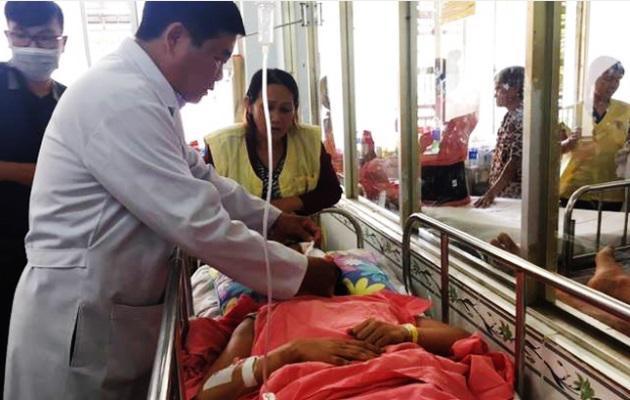 Đi làm giấy khai sinh cho con, bà mẹ bị chấn thương sọ não trong vụ tai nạn liên hoàn - 2