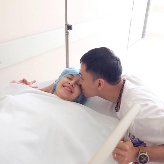 Ông xã Tú Vi chăm vợ đẻ, Hồ Ngọc Hà tấm tắc: amp;#34;Đúng là mẫu ông chồng rồiamp;#34; - 1
