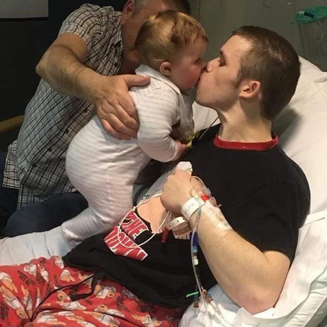 amp;#34;Tài sảnamp;#34; khổng lồ bố sắp chết để lại cho con gái 6 tháng tuổi, ai biết cũng nghẹn ngào - 1