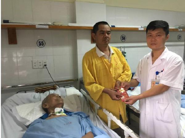 Bố hôn mê 3 tháng, bệnh viện đăng tìm người thân, bất ngờ gặp lại con thất lạc 37 năm - 3
