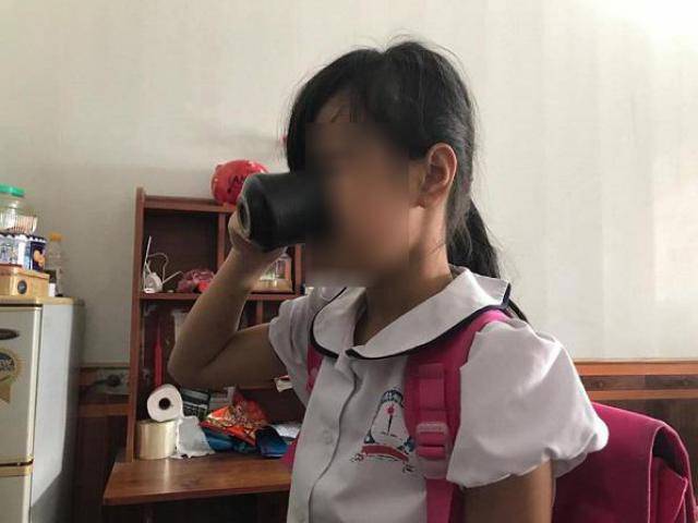 Học sinh bị cô giáo ép uống nước giẻ lau bảng: Các bạn trong lớp nói là lỗi tại con