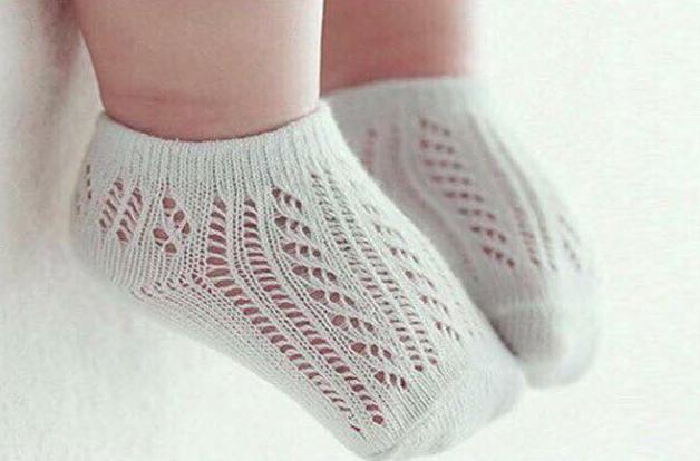 Kẽ chân bé 8 tháng loét đỏ, mắc bệnh vì thói quen đi tất không rửa chân của cha mẹ - 2