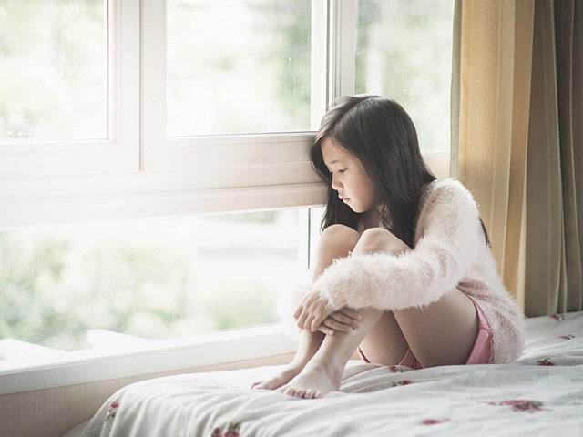 Cho trẻ mặc quần áo cũ của người khác, mẹ có đang khiến con mất đi sự tự tin? - 1