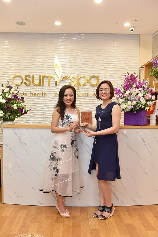 MC Hoài Anh khoe “vẻ đẹp không tuổi” khi dự khai trương cơ sở OSUMSPA thứ 3 - 7