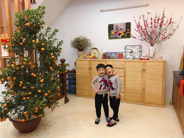 Nhà nhỏ chỉ 30m² nhưng cực ấm cúng của MC Hoàng Linh và hai con trai sinh đôi đáng yêu