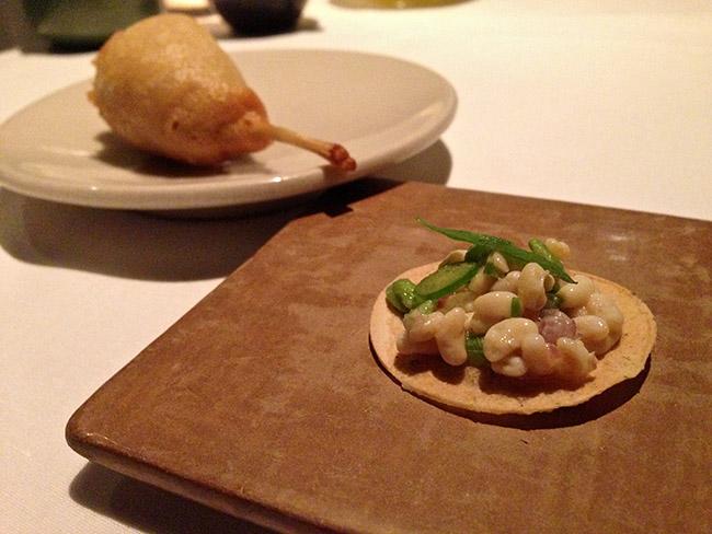 Khóc thét với những đặc sản côn trùng tại amp;#34;Thành phố của những cung điệnamp;#34; - 1