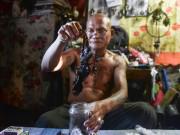 Chuyện lạ - Kinh dị nghi lễ ngậm xương người trong mồm để được "tàng hình"