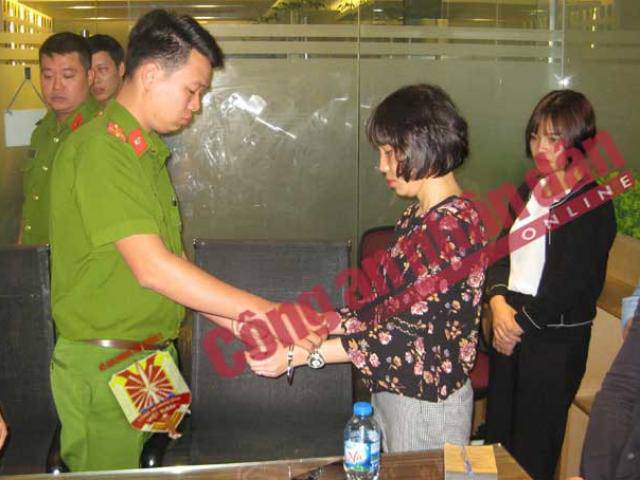 Bắt khẩn cấp 1 giám đốc DN trung gian thanh toán trong đường dây đánh bạc Rikvip