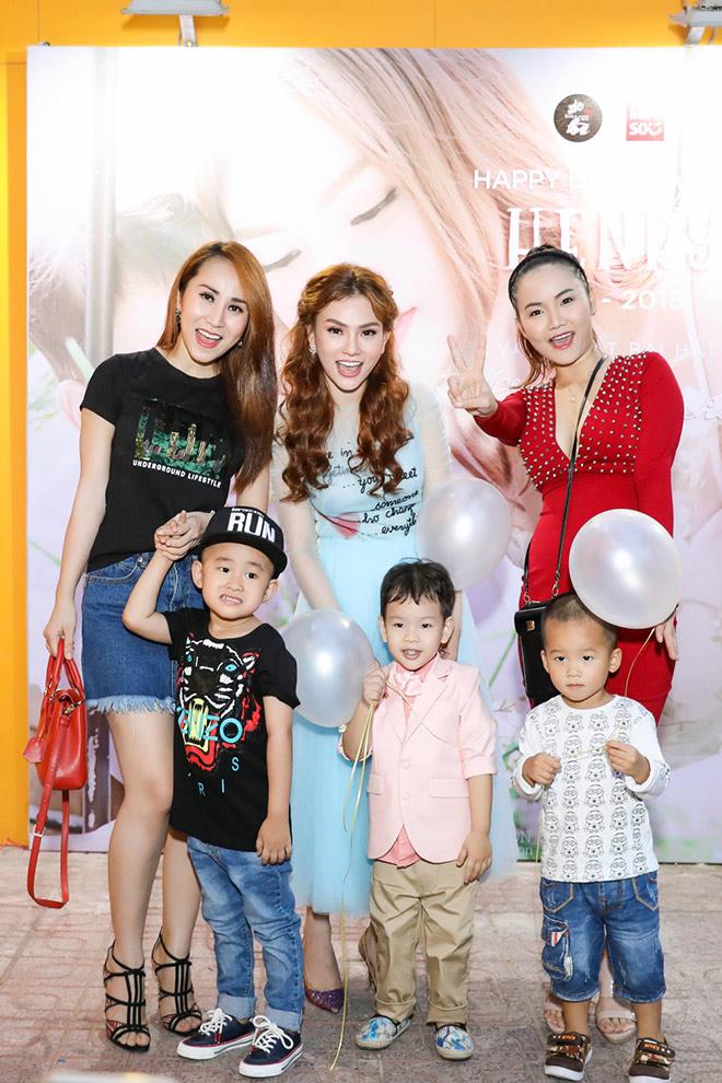 Các mẹ bỉm sữa nhóm Mây Trắng hội ngộ trong tiệc sinh nhật con trai Thu Thủy - 6