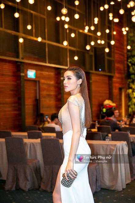 HOT: Hoa hậu Kỳ Duyên bất ngờ thừa nhận nâng ngực! - 2