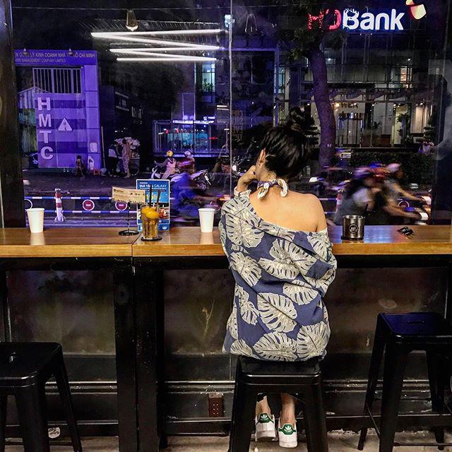 Truy lùng những quán café mở cửa 24/24 để ngắm Sài Gòn về đêm - 4