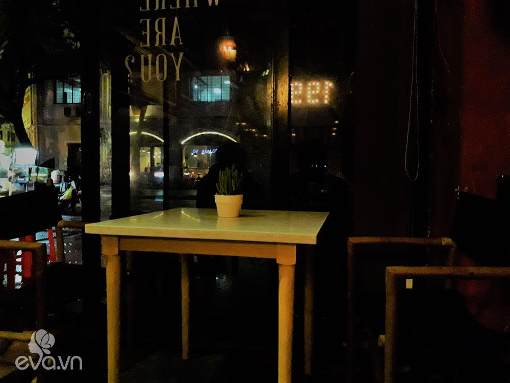 Truy lùng những quán café mở cửa 24/24 để ngắm Sài Gòn về đêm - 5