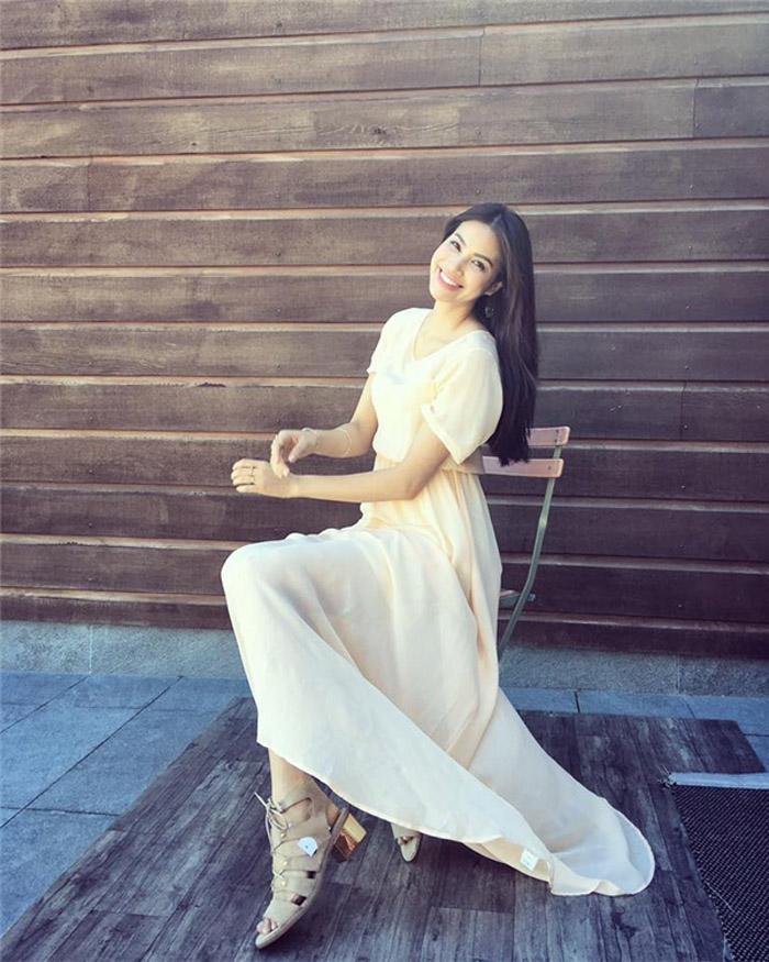 Học Tăng Thanh Hà, Phạm Hương chọn maxi mặc chục năm cũng không lo lỗi mốt! - 2