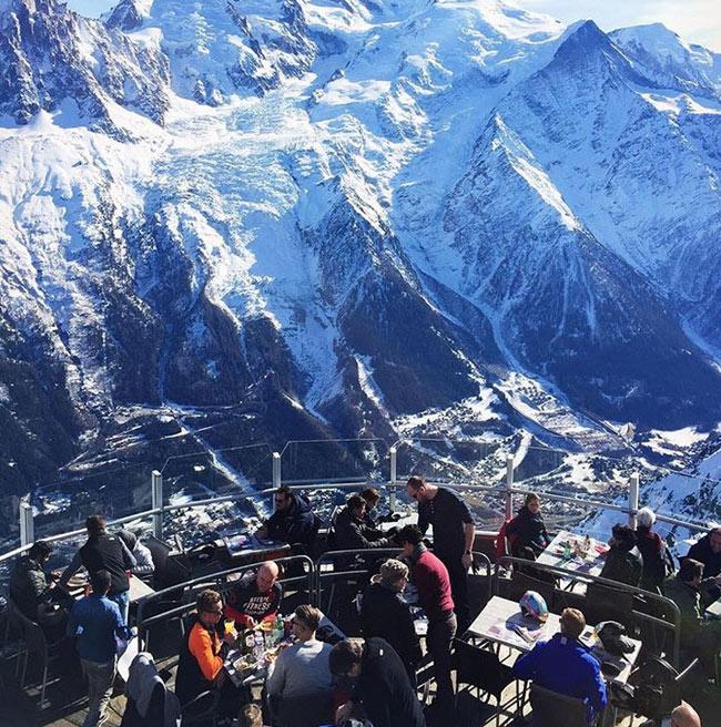 12 nhà hàng nườm nợp khách tới ăn nhưng đồ ăn lại chỉ là thứ yếu - 13