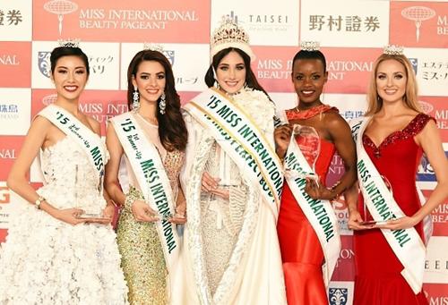 Dù đã nâng ngực, Hoa hậu Kỳ Duyên vẫn có cơ hội thi quốc tế! - 7