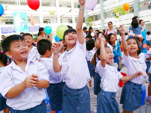 Nam sinh tự tử vì áp lực học tập và bức thư kỳ lạ của thầy hiệu trưởng Singapore