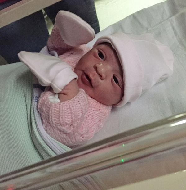 Lại thêm một bà mẹ mang thai con 3kg mà không biết khiến cư dân mạng thốt lên amp;#34;Bó tay!amp;#34; - 3