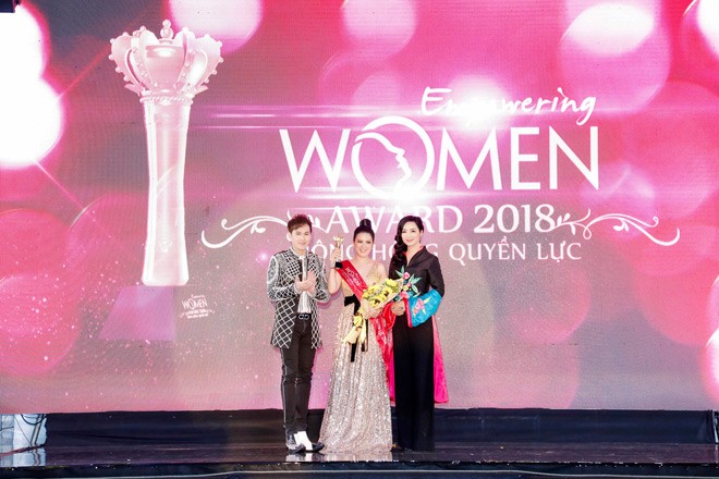 Mỹ nhân khoe sắc trong đêm tôn vinh những ‘Bông hồng Quyền lực’ - 8