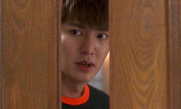 Vợ bị tai nạn, bác sĩ mừng rỡ nói một câu khiến tôi amp;#34;chết đứngamp;#34; - 2