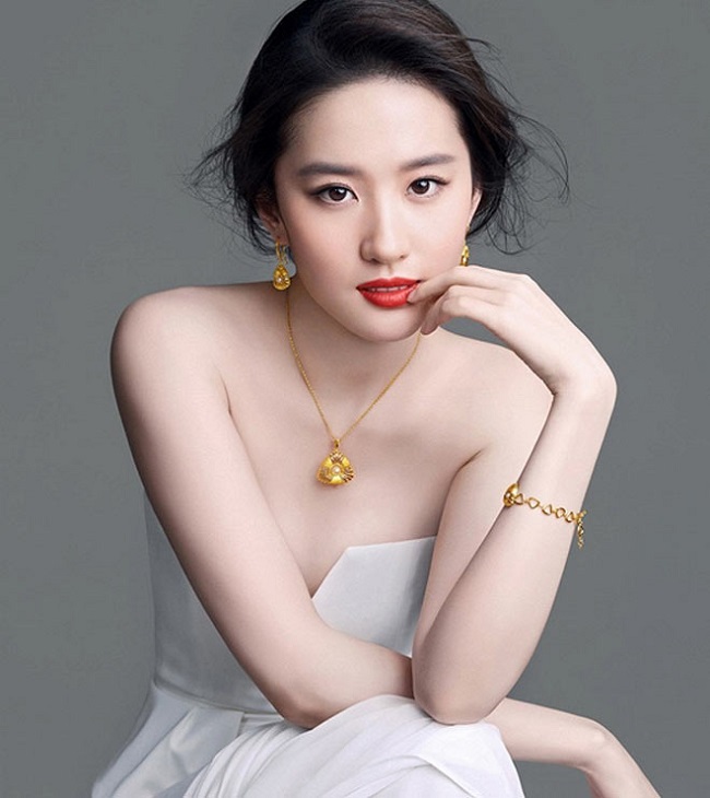 amp;#34;Thần tiên tỉ tỉamp;#34; Lưu Diệc Phi tiết lộ bí quyết chăm sóc da mềm mịn, amp;#34;nuôi lớnamp;#34; vòng 1 - 5