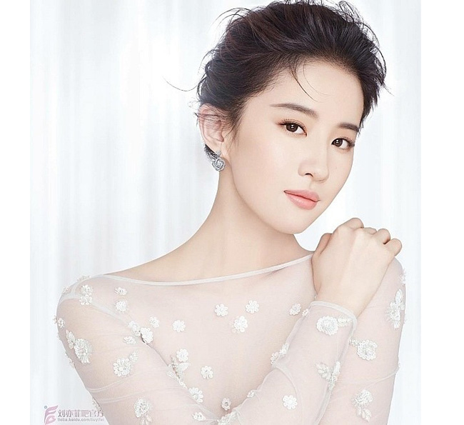 amp;#34;Thần tiên tỉ tỉamp;#34; Lưu Diệc Phi tiết lộ bí quyết chăm sóc da mềm mịn, amp;#34;nuôi lớnamp;#34; vòng 1 - 8