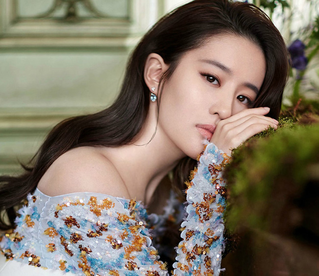 amp;#34;Thần tiên tỉ tỉamp;#34; Lưu Diệc Phi tiết lộ bí quyết chăm sóc da mềm mịn, amp;#34;nuôi lớnamp;#34; vòng 1 - 16