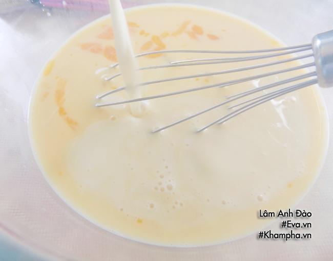 Cứ tưởng khó, hóa ra làm bánh flan mềm, mịn mượt như da em bé lại đơn giản thế này - 5